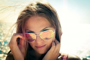 Линзы солнцезащитных очков: технологии, создающие комфорт