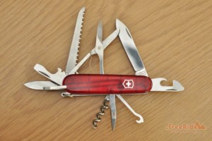 Обзор: Нож Victorinox Huntsman 1.3713.T