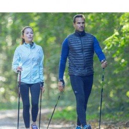 Що таке палиці для скандинавської ходьби? Чим корисне таке дозвілля?